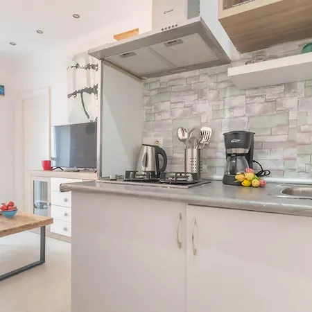 Oldtown L-ll Apartment *